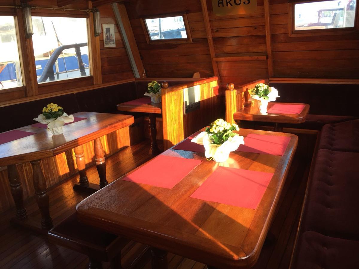 Akos Hotel en barco