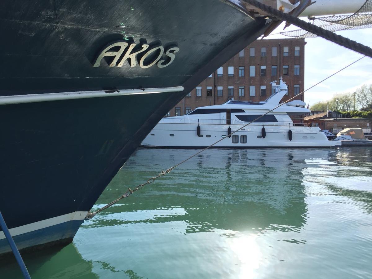Hotel en barco Akos Venecia